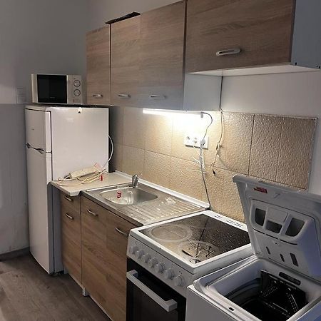 Fantomas*** N3 City Center Apartments 2 Bedroom + Living Room Apartment Сомбатхей Экстерьер фото